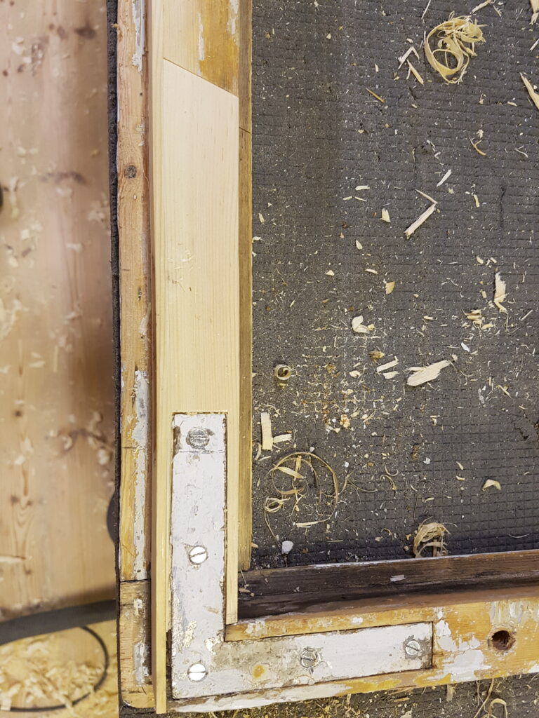 Renovering av kopplade inåtgående fönster